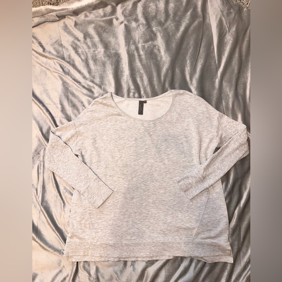 Like New! Sweaty Betty After Class Light Weight Crewneck Size M- light gray - Picture 3 of 6